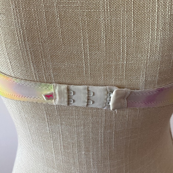 Pink Wear everywhere push up pigeonnant multi color - paint ๐จ bra size 34B - Picture 6 of 14